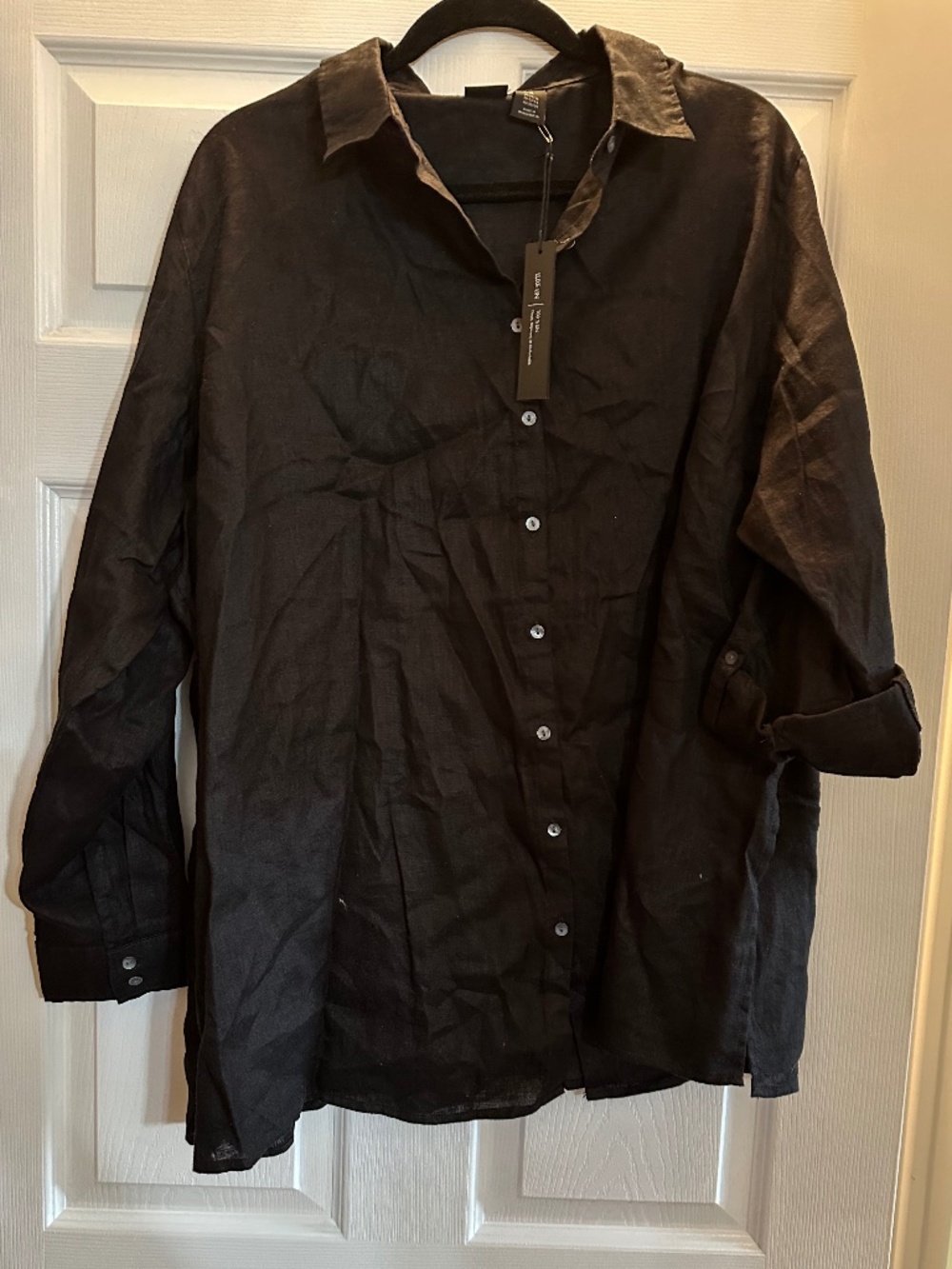 NWT Tahari Black Button-Front Blouse 3X Roll-Tab Sleeves Pearlescent Buttons